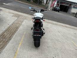 TRIUMPH - STREET TRIPLE 675 - 2016/2016 - Branca - R$ 32.000,00