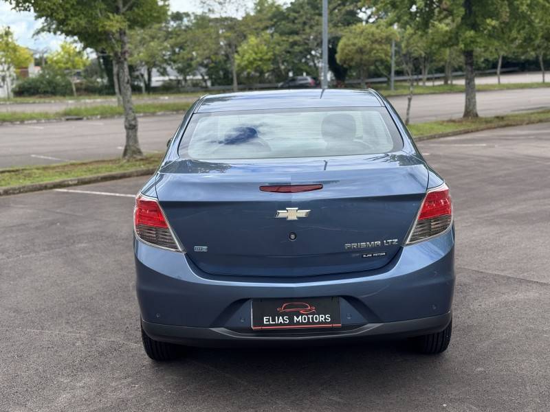 CHEVROLET - PRISMA - 2013/2014 - Azul - R$ 58.500,00