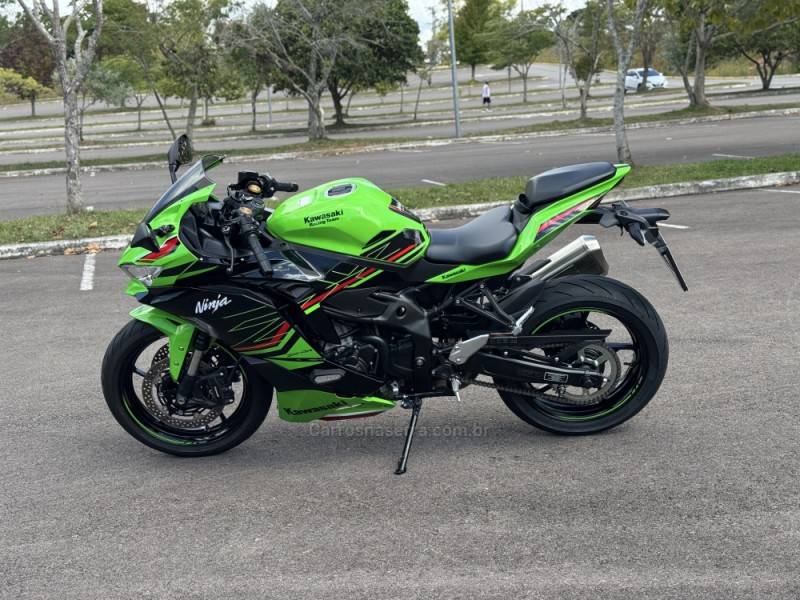 KAWASAKI - NINJA ZX-4R - 2023/2024 - Verde - R$ 55.000,00