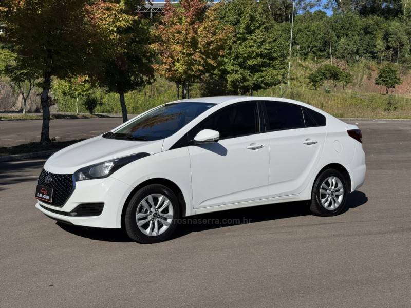 HYUNDAI - HB20S - 2019/2019 - Branca - R$ 69.500,00
