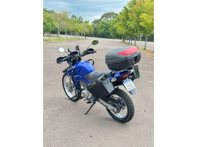 HONDA - NX4 FALCON - 2003/2003 - Azul - R$ 16.000,00