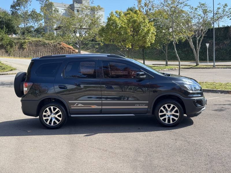 CHEVROLET - SPIN - 2015/2016 - Preta - R$ 63.000,00