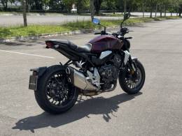 HONDA - CB 1000R - 2023/2024 - Vermelha - R$ 78.900,00