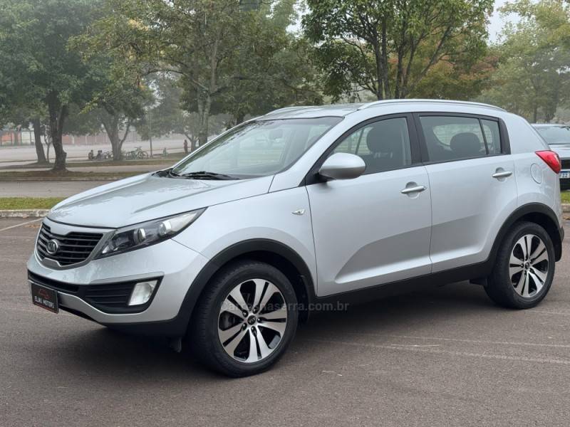 KIA MOTORS - SPORTAGE - 2012/2013 - Prata - R$ 72.000,00