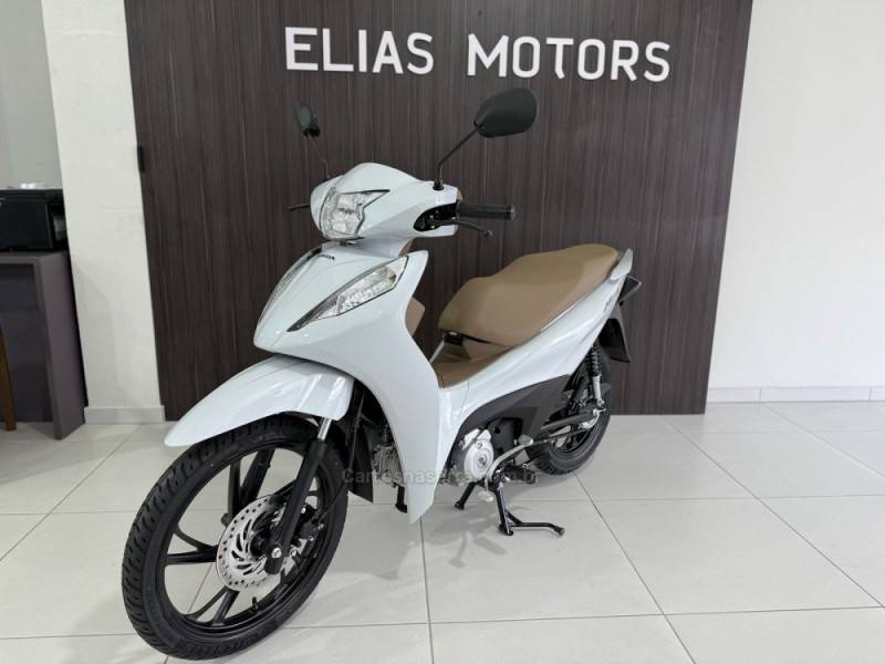 HONDA - BIZ 125 - 2025/2025 - Branca - R$ 20.000,00