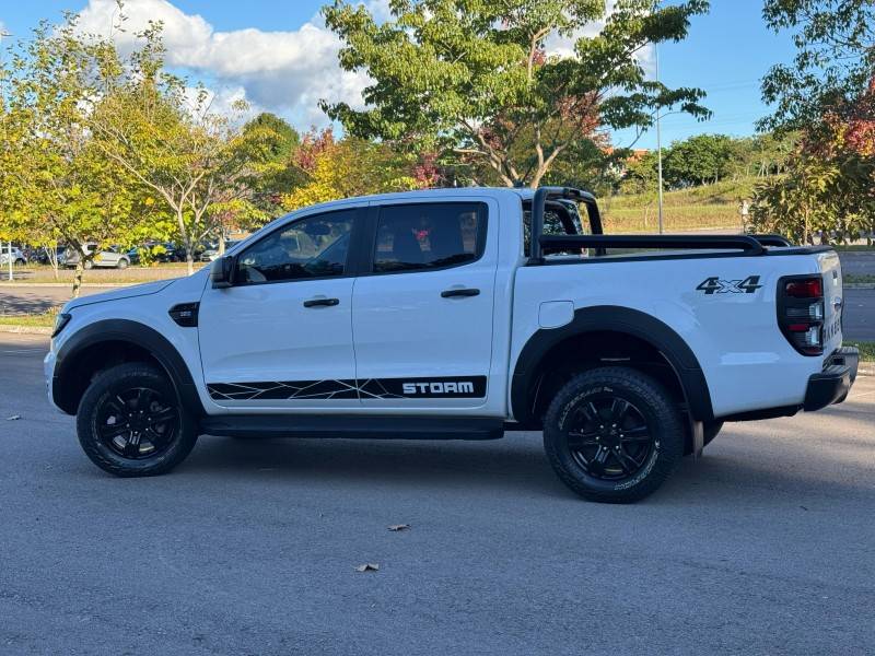 FORD - RANGER - 2020/2020 - Branca - R$ 174.900,00