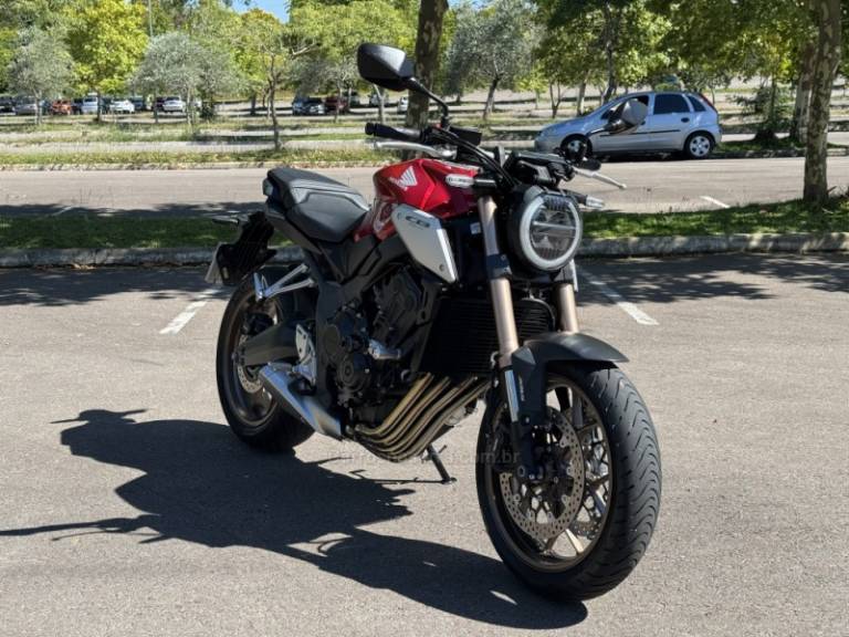 HONDA - CB 650R - 2021/2021 - Vermelha - R$ 50.900,00
