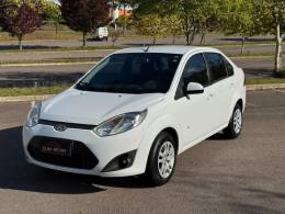 FORD - FIESTA - 2013/2014 - Branca - R$ 39.900,00