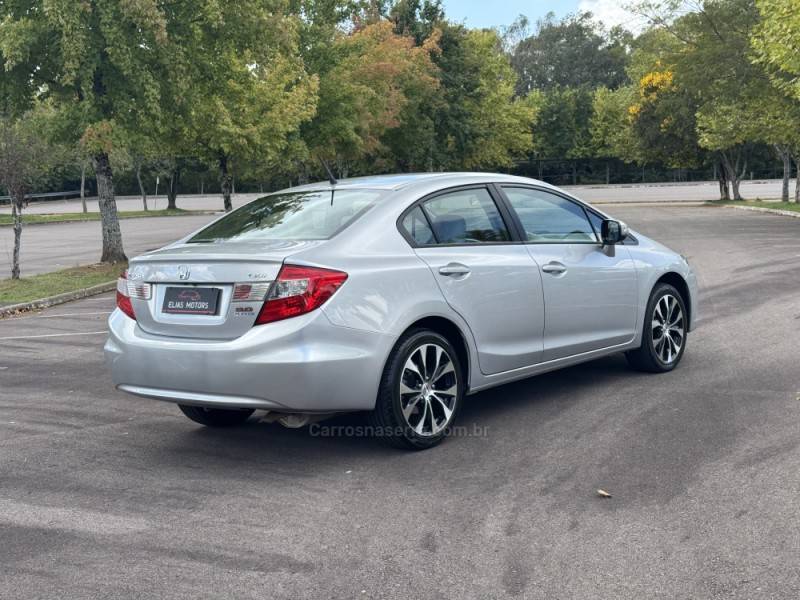 HONDA - CIVIC - 2015/2016 - Prata - R$ 83.900,00