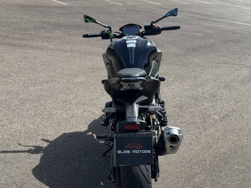 KAWASAKI - Z900 - 2023/2023 - Verde - R$ 58.700,00