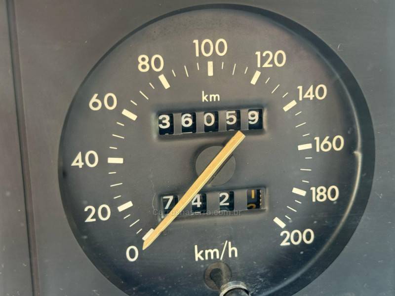 FORD - ESCORT - 1994/1995 - Vermelha - R$ 35.900,00