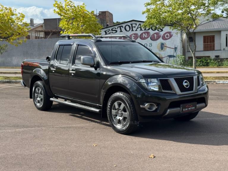 NISSAN - FRONTIER - 2015/2015 - Preta - R$ 109.900,00