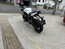 TRIUMPH - STREET TRIPLE 675 - 2016/2016 - Branca - R$ 32.000,00