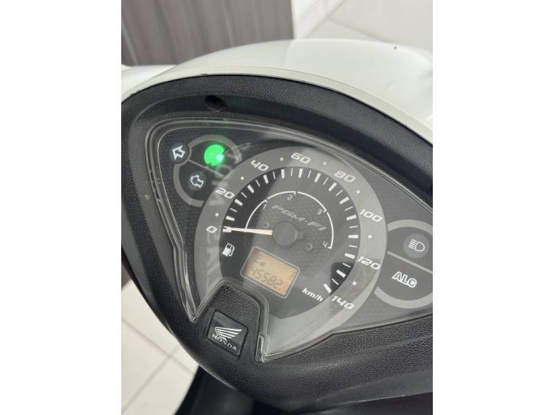 HONDA - BIZ 125 - 2013/2013 - Branca - R$ 12.900,00