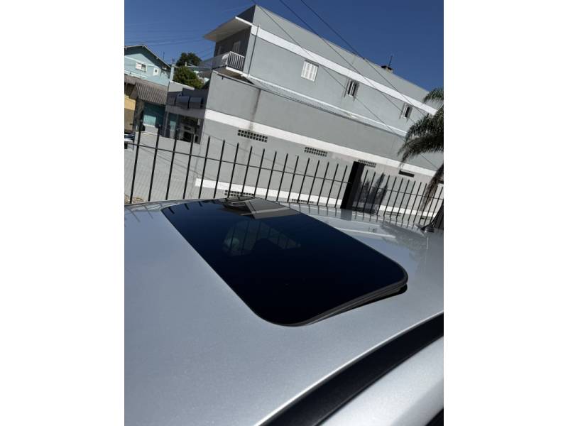 FORD - FOCUS - 2015/2016 - Prata - R$ 73.000,00