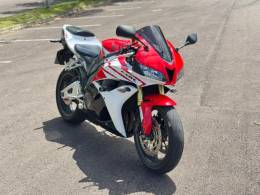 HONDA - CBR 600RR - 2012/2012 - Vermelha - R$ 55.000,00