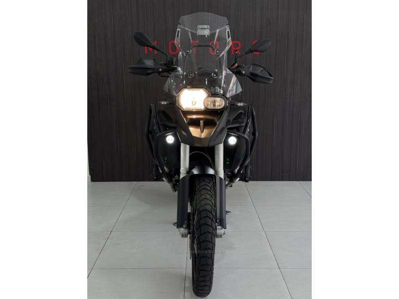 BMW - F 800 - 2016/2016 - Verde - R$ 50.000,00