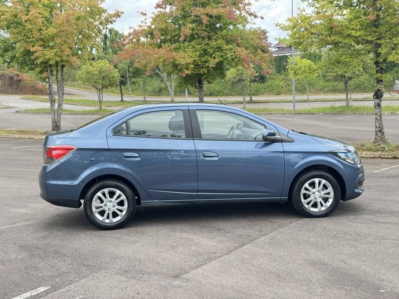 CHEVROLET - PRISMA - 2013/2014 - Azul - R$ 58.500,00