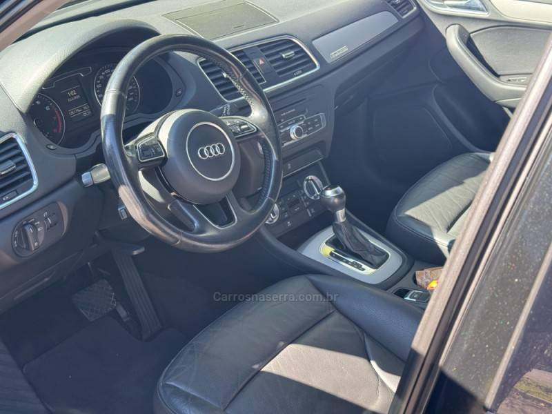 AUDI - Q3 - 2015/2015 - Preta - R$ 92.500,00