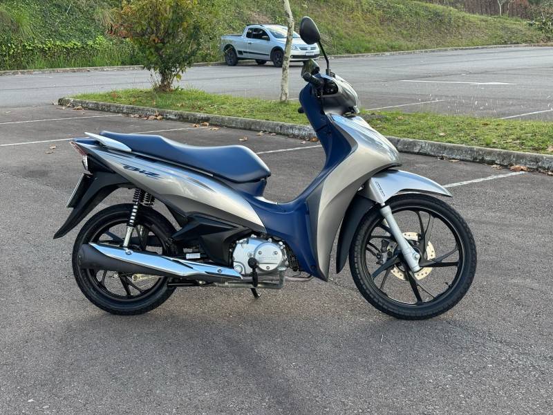 HONDA - BIZ 125 - 2021/2021 - Prata - R$ 15.900,00