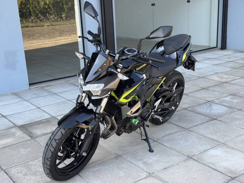 KAWASAKI - Z400 - 2020/2020 - Verde - R$ 27.500,00