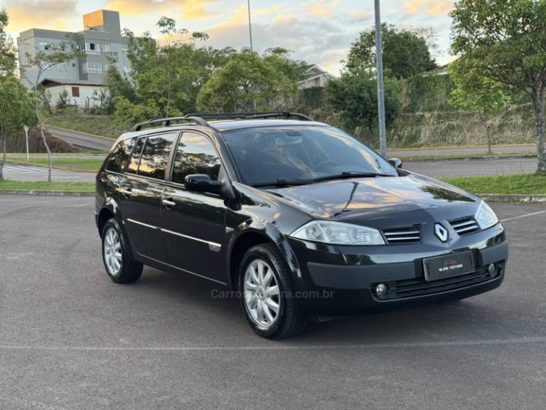 RENAULT - MÉGANE - 2012/2013 - Verde - R$ 33.900,00