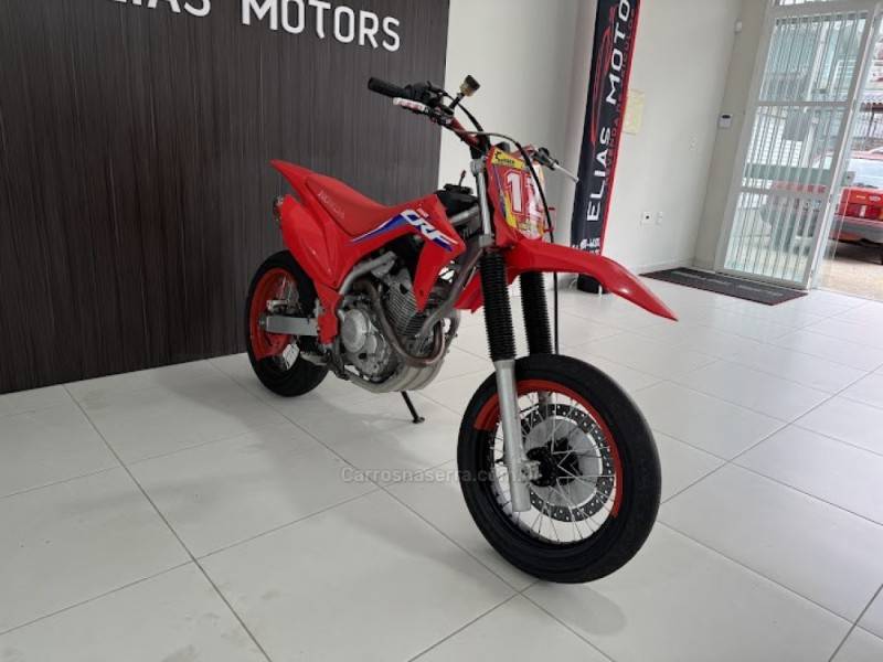 HONDA - CRF 250F - 2023/2023 - Vermelha - R$ 25.000,00