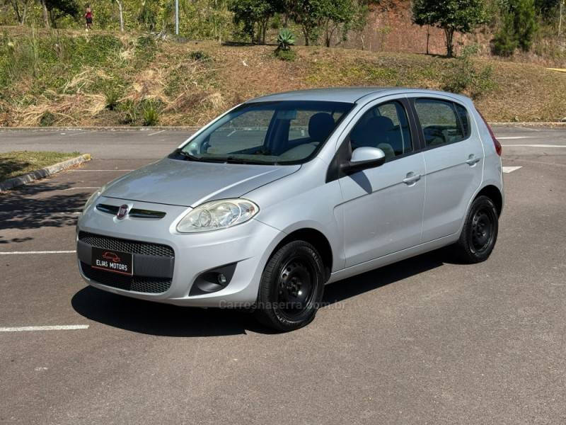 FIAT - PALIO - 2013/2014 - Prata - R$ 42.500,00