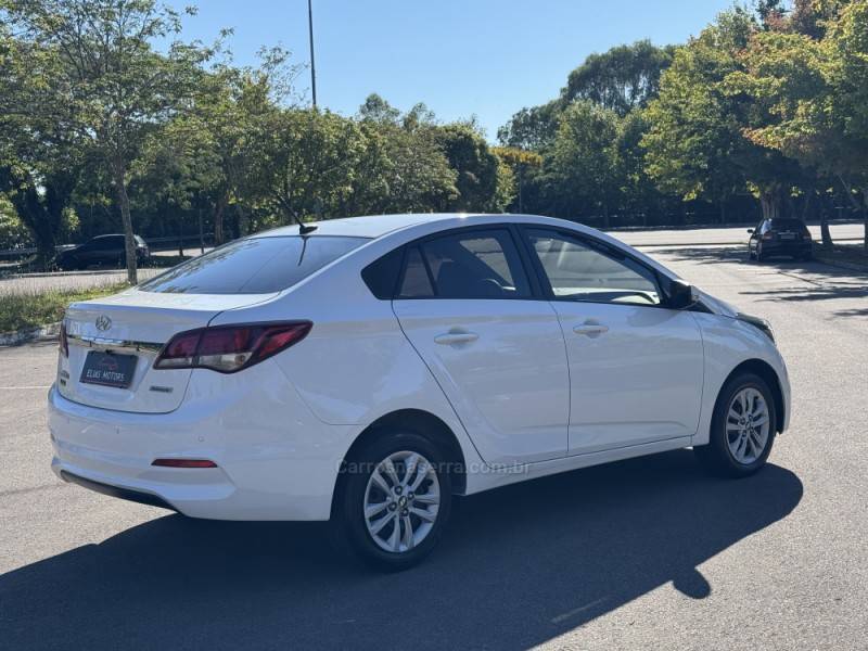 HYUNDAI - HB20S - 2019/2019 - Branca - R$ 69.500,00