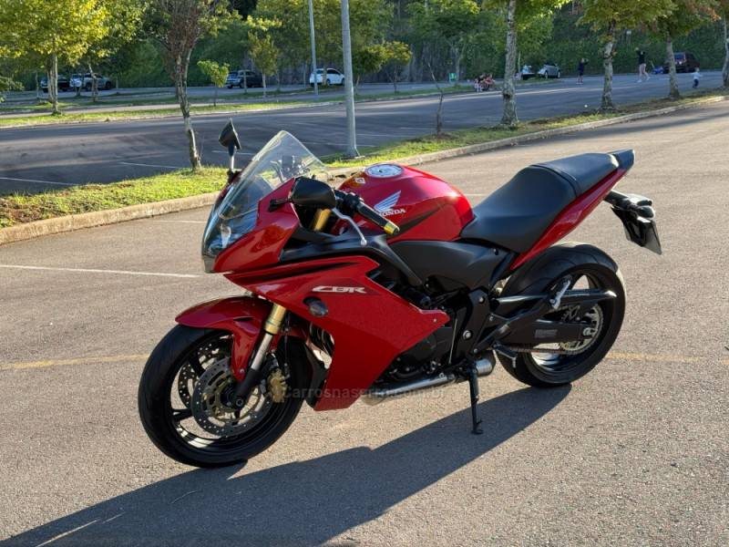 HONDA - CBR 600F - 2014/2014 - Vermelha - R$ 44.900,00