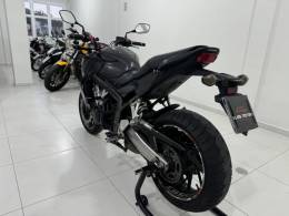 HONDA - CB 650 - 2015/2015 - Preta - R$ 39.900,00