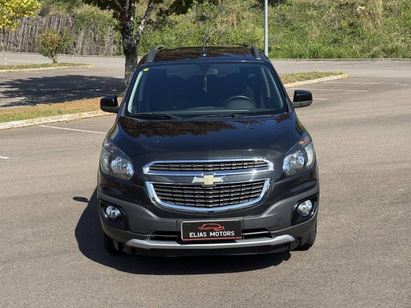 CHEVROLET - SPIN - 2015/2016 - Preta - R$ 63.000,00