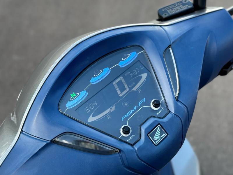 HONDA - BIZ 125 - 2021/2021 - Prata - R$ 15.900,00