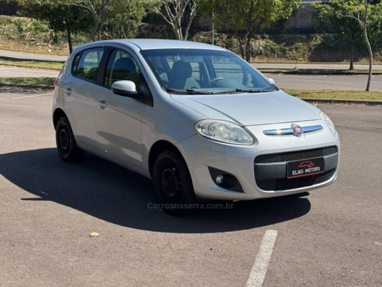 FIAT - PALIO - 2013/2014 - Prata - R$ 42.500,00