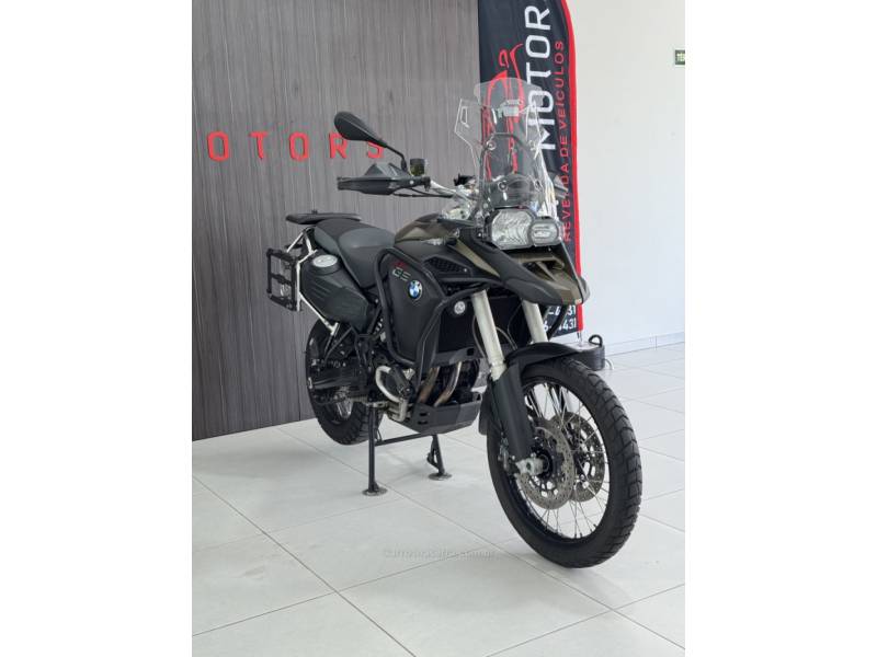 BMW - F 800 - 2016/2016 - Verde - R$ 50.000,00