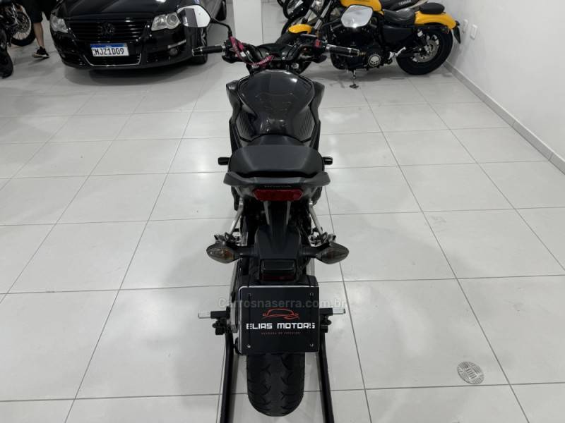 HONDA - CB 650 - 2015/2015 - Preta - R$ 39.900,00