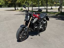 HONDA - CB 650R - 2021/2021 - Vermelha - R$ 50.900,00