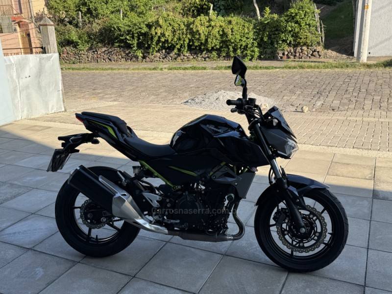 KAWASAKI - Z400 - 2020/2020 - Verde - R$ 27.500,00