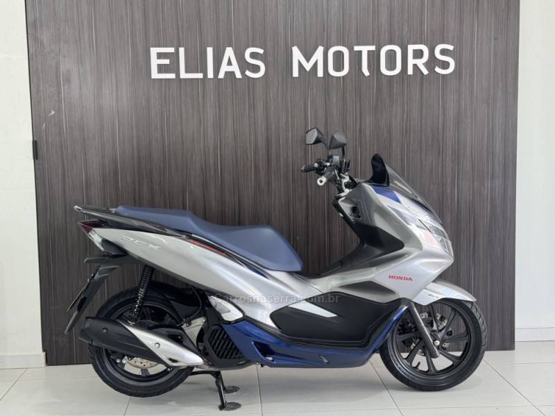 HONDA - PCX - 2020/2020 - Cinza - R$ 16.990,00