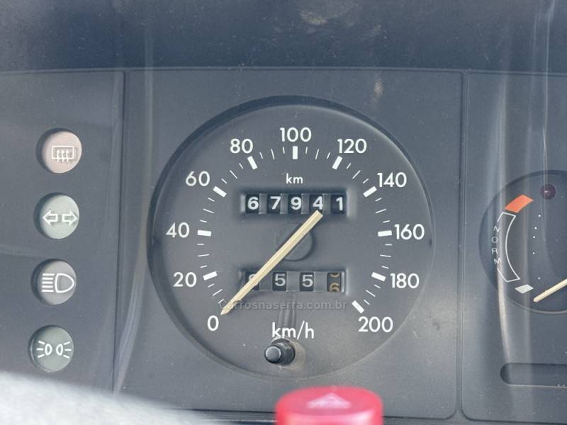 FORD - ESCORT - 1995/1995 - Cinza - R$ 20.000,00
