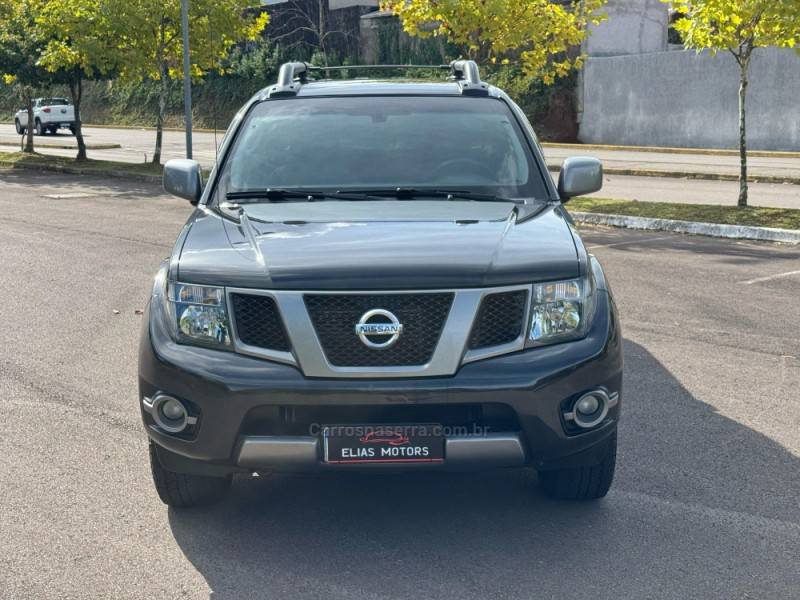 NISSAN - FRONTIER - 2015/2015 - Preta - R$ 109.900,00