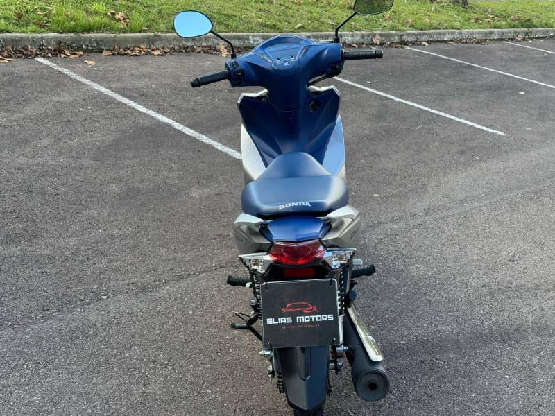 HONDA - BIZ 125 - 2021/2021 - Prata - R$ 15.900,00