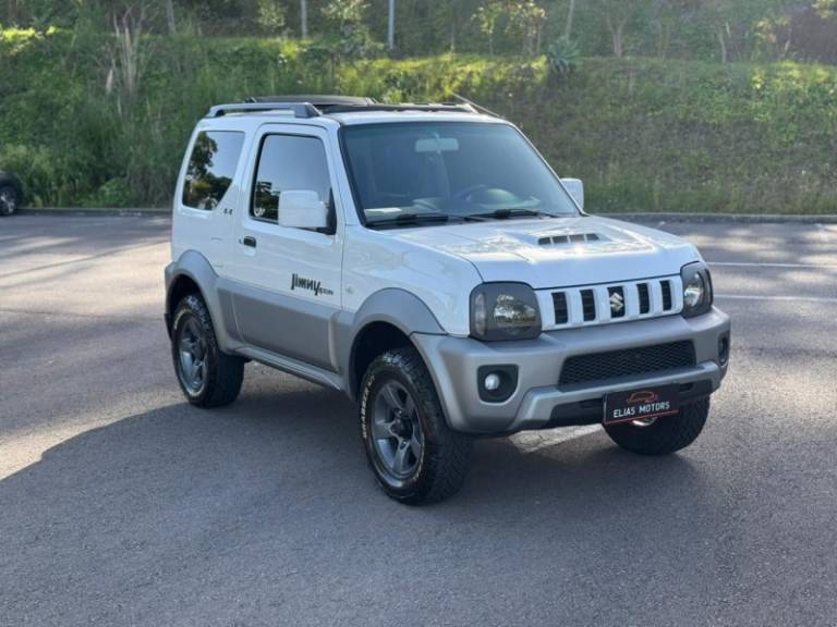 SUZUKI - JIMNY - 2015/2015 - Branca - R$ 79.900,00