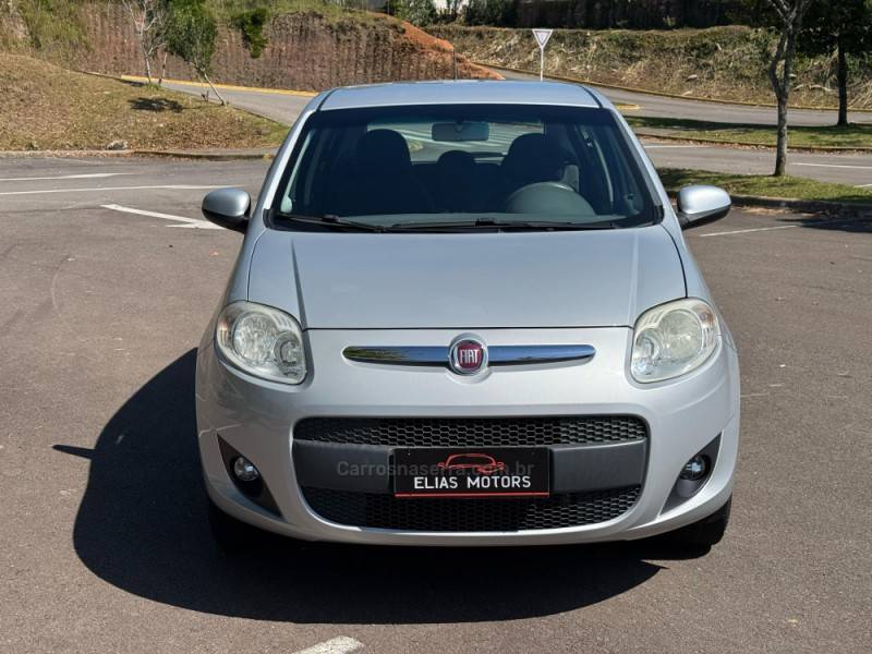 FIAT - PALIO - 2013/2014 - Prata - R$ 42.500,00