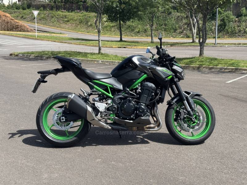 KAWASAKI - Z900 - 2023/2023 - Verde - R$ 58.700,00