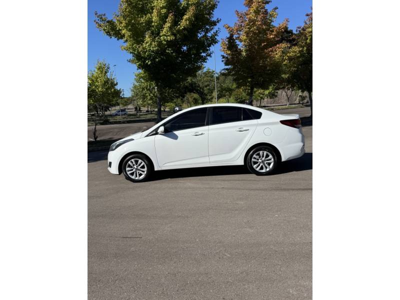 HYUNDAI - HB20S - 2019/2019 - Branca - R$ 69.500,00