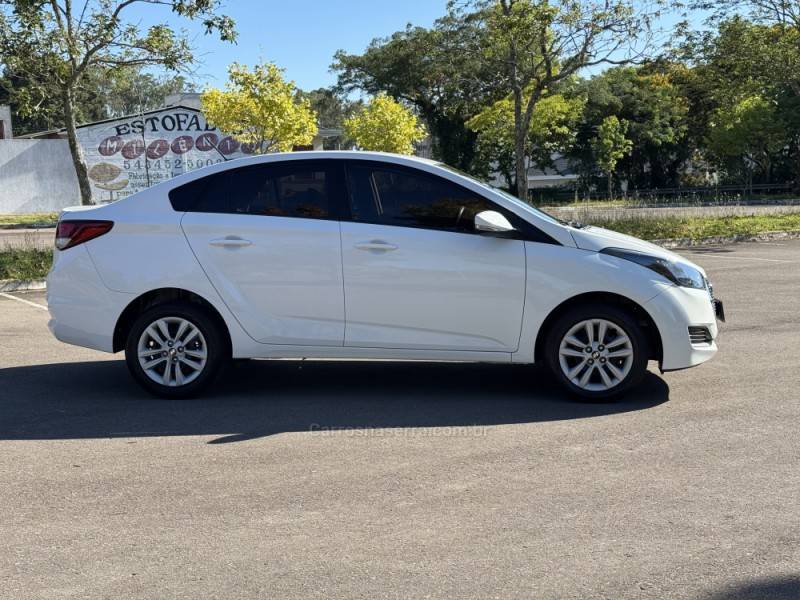 HYUNDAI - HB20S - 2019/2019 - Branca - R$ 69.500,00