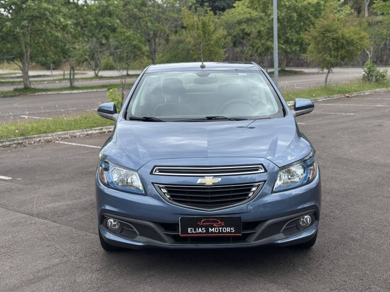 CHEVROLET - PRISMA - 2013/2014 - Azul - R$ 58.500,00