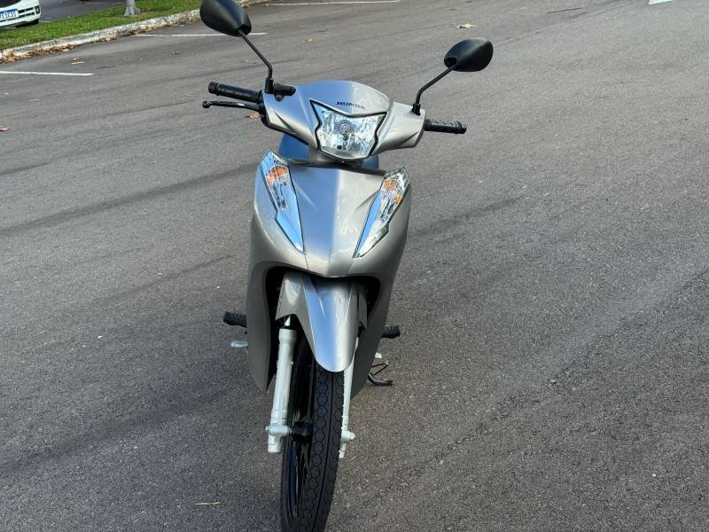 HONDA - BIZ 125 - 2021/2021 - Prata - R$ 15.900,00