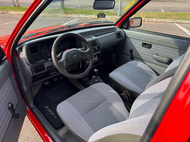 FORD - ESCORT - 1994/1995 - Vermelha - R$ 35.900,00